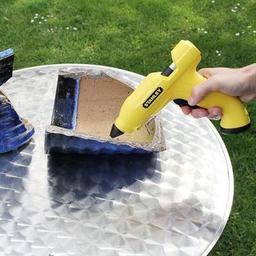 Клеевой пистолет Stanley беспроводной, 11,3мм. (STHT6-70416)