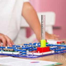 Конструктор DOKA электронный Свет и цвет RGB (D70700)